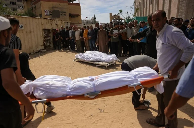 غزة: أكثر من 100 شهيد ومفقود في غارات إسرائيلية ليلية على شمال القطاع