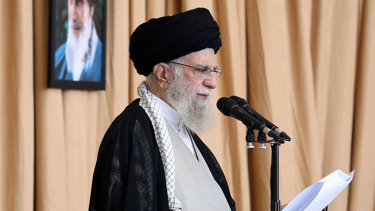 السيد خامنئي للشعب الإيراني: العدو الإسرائيلي أعدّ لنفسه مصيراً مؤلماً سوف يناله حتماً