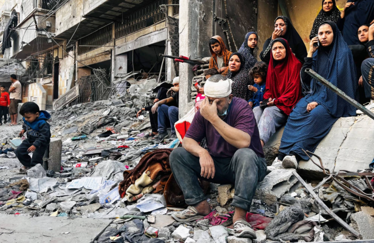 مجزرة جديدة في غزة.. 23 شهيداً بينهم 16 من ضحايا الحصار والجوع