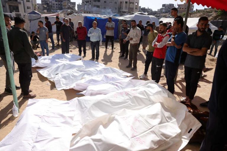 غزة: أكثر من 60 شهيداً بنيران الاحتلال و25 طفلاً استشهدوا نتيجة التجويع خلال 3 أيام