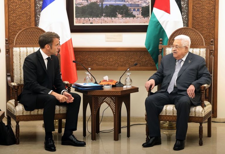 فرنسا و14 دولة أخرى تدعو إلى الاعتراف بدولة فلسطين.