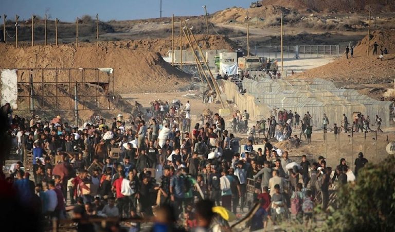غزة: 580 شهيداً و4200 مصاب بنيران الاحتلال خلال توزيع المساعدات