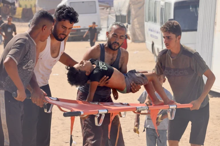 غزة: استشهاد 60 شخصاً من منتظري المساعدات و7 شهداء تجويع خلال 24 ساعة
