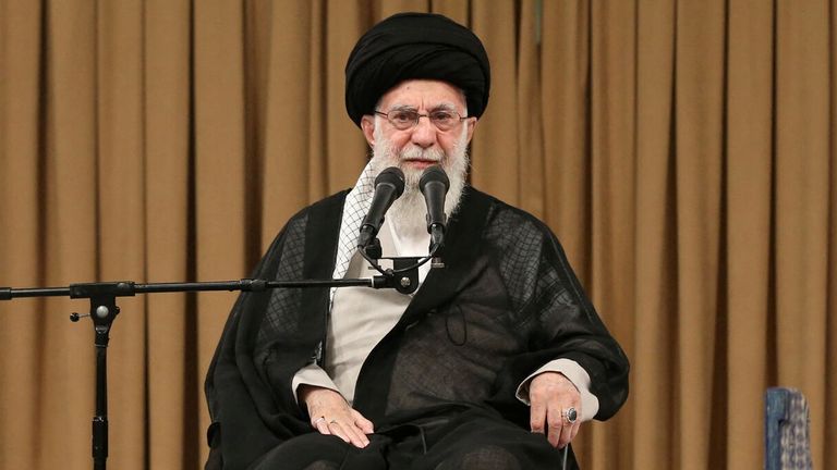 السيد خامنئي: الصمت تجاه غزة غير مقبول.. والحكومات الإسلامية تتحمّل المسؤولية