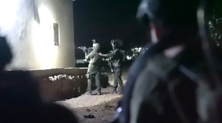سوريا: إنزال جوّي إسرائيلي على بُعد 10 كلم من دمشق.. وتوغل في قرية قرب الحدود اللبنانية