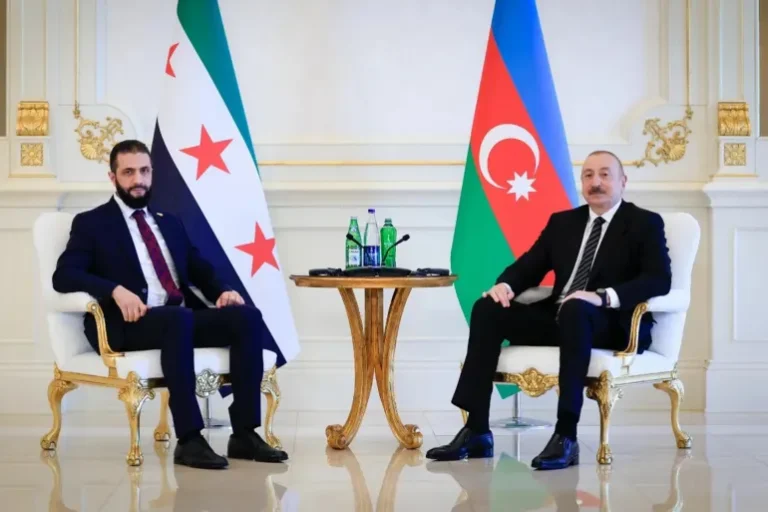 الشرع في أذربيجان.. وتوقيع مذكرة تفاهم في مجالات الطاقة