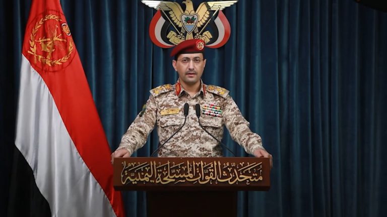 القوات اليمنية: أصبنا مطار “رامون” وتم تعطيله.. واستهدفنا مطار اللد وأهدافاً حيوية
