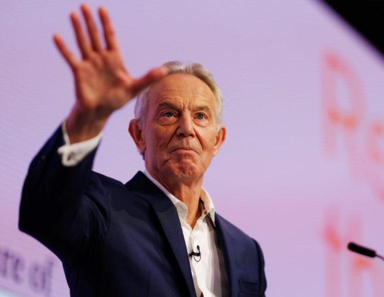 إعلام غربي يكشف عن دور توني بلير في “إدارة غزة” بعد الحرب.. ماذا تضمنت الخطة؟