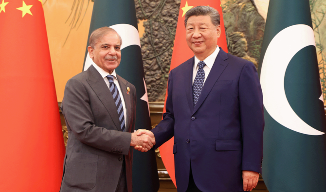 بكين تعلن أن شريف أكد لشي جين بينغ التزام باكستان بتوفير الحماية للرعايا والمشاريع الصينية.