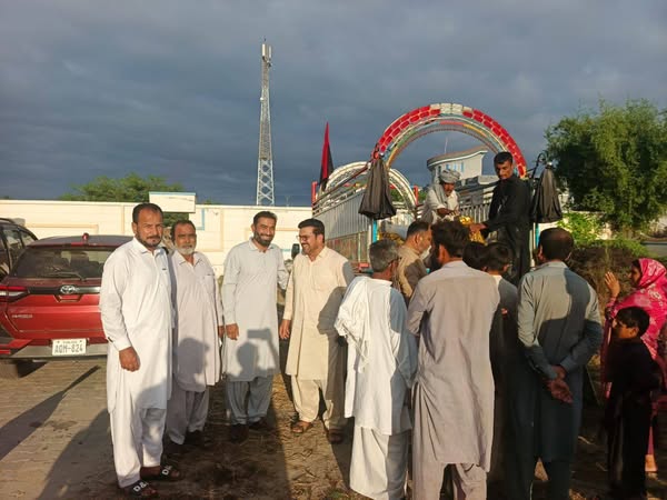 تستمر مساعدات متضرري السيول بتوجيه من زعيم الشيعة في باكستان.