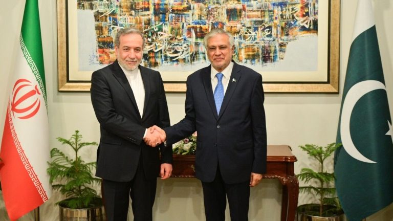 طهران عن التوتر بين باكستان وأفغانستان: مستعدون للوساطة لضمان استقرار المنطقة