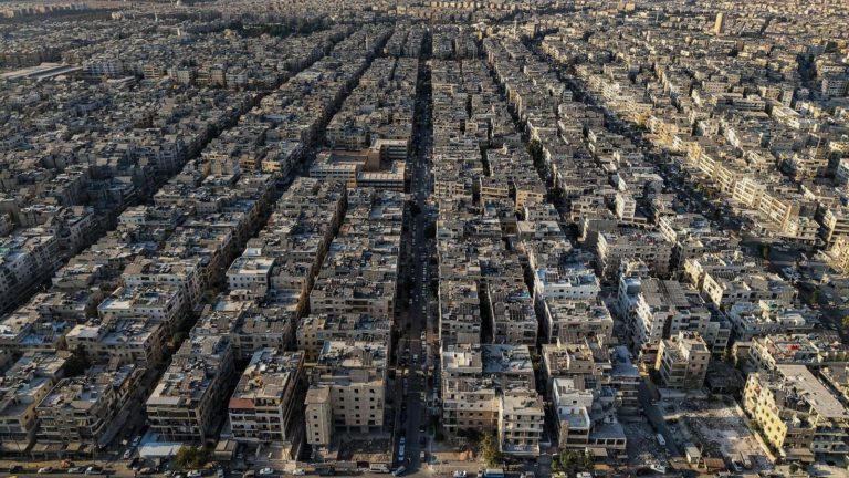 البنك الدولي: إعادة إعمار سوريا بعد أكثر من عقد من الحرب قد تكلّف نحو 216 مليار دولار