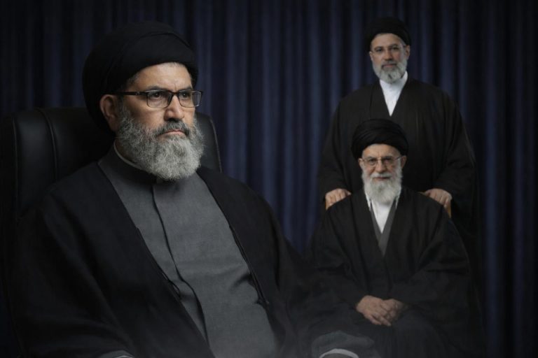 السيد مجتبى خامنئي سيفشل المؤامرات ضد العالم الإسلامي – زعيم الشيعة في باكستان
